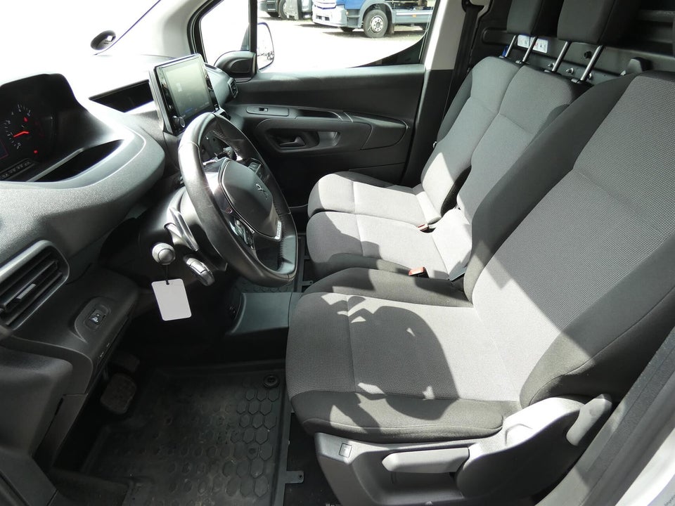 Peugeot Partner 1,5 BlueHDi 130 L2V2 Ultimate EAT8 Van
