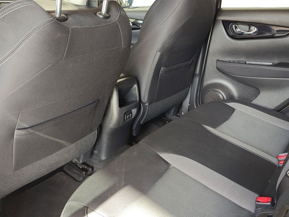 Nissan Qashqai 1,3 Dig-T 140 N-Connecta 5d