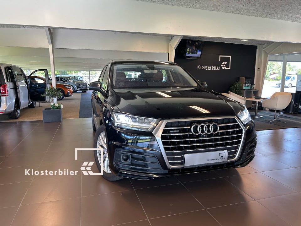 Audi Q7 3,0 TDi 272 S-line quattro Tiptr. Van 5d