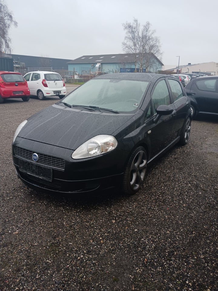 Fiat Grande Punto 1,4 Dynamic 5d