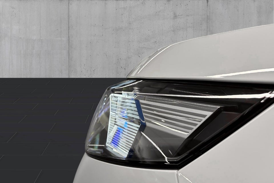 BMW iX2 eDrive20 M-Sport 5d