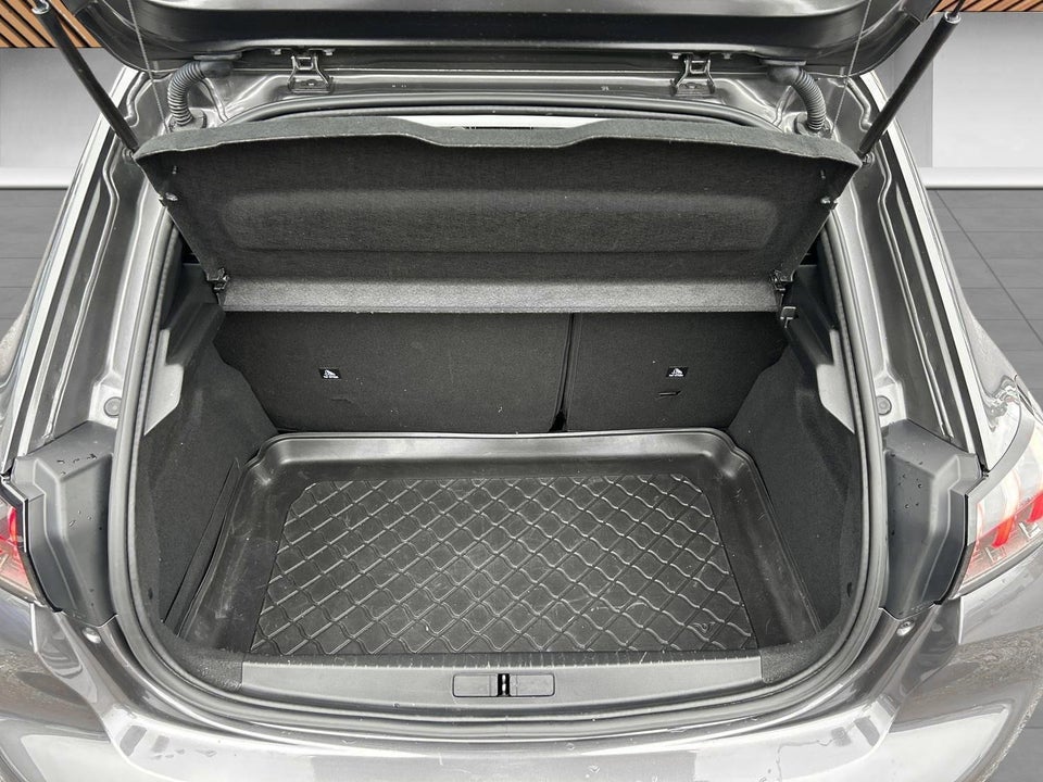 Peugeot 208 1,2 PureTech 100 Allure Sky 5d
