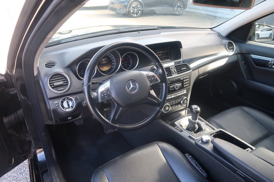 Mercedes C200 2,2 CDi Avantgarde stc. BE 5d