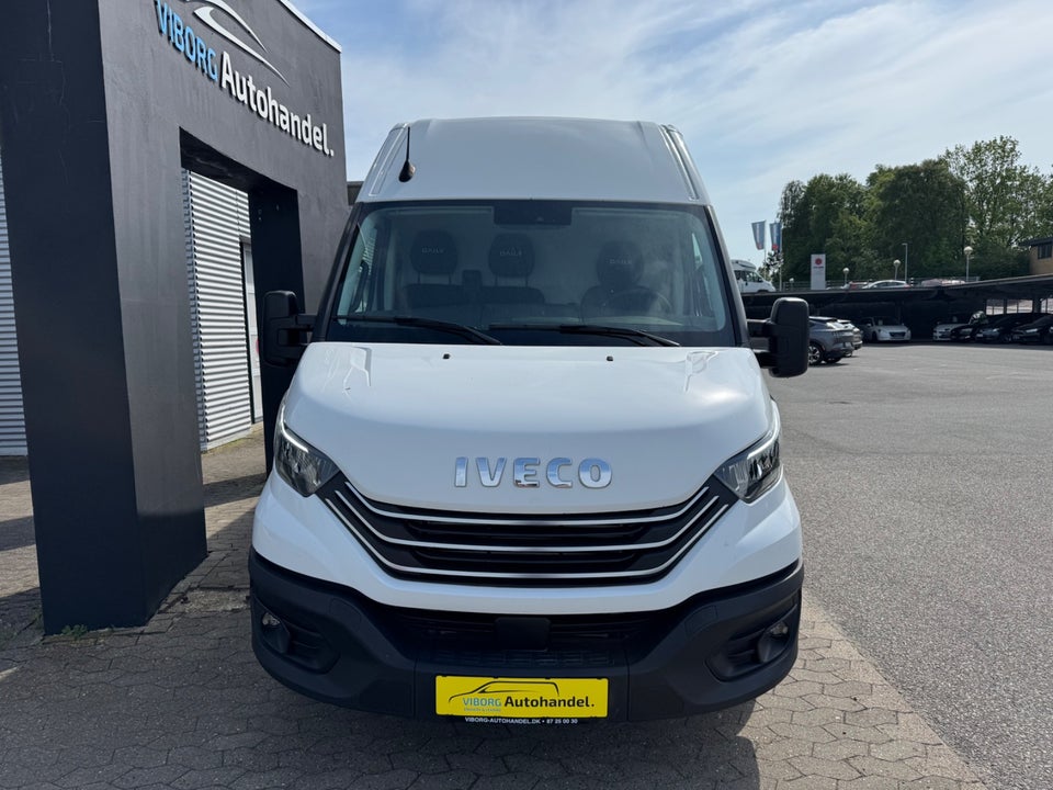 Iveco Daily 3,0 35S18 16m³ Van AG8