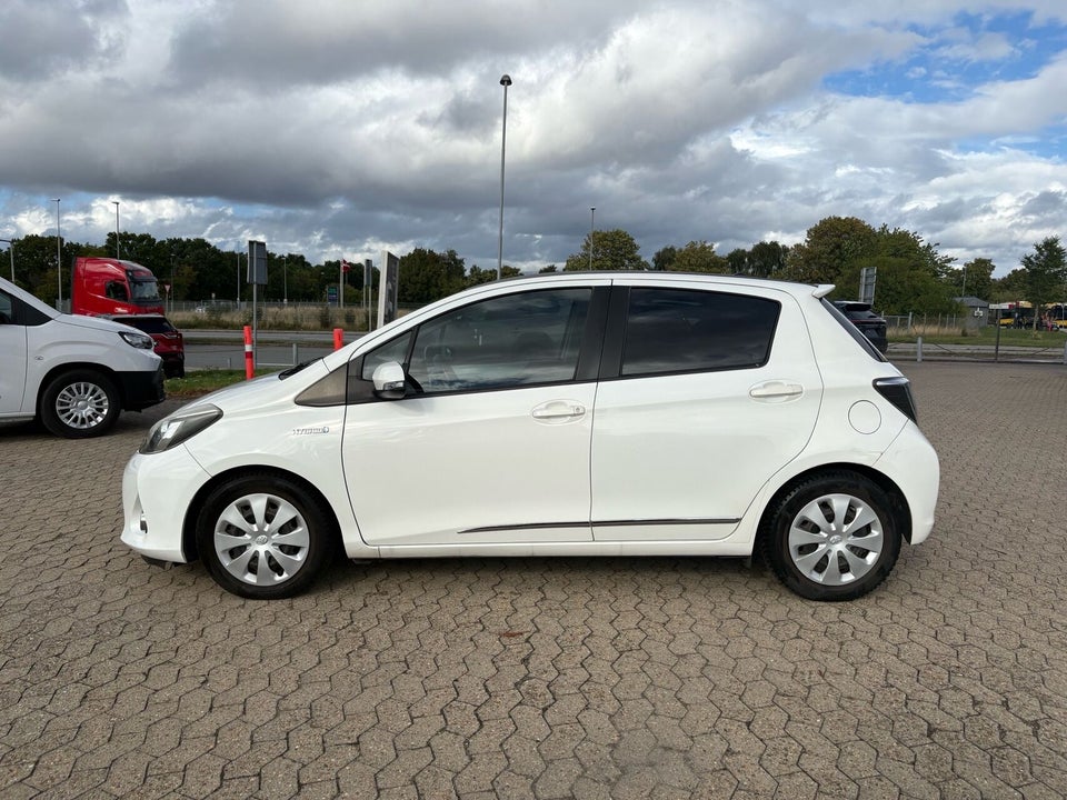 Toyota Yaris 1,5 Hybrid H3 Touch CVT 5d