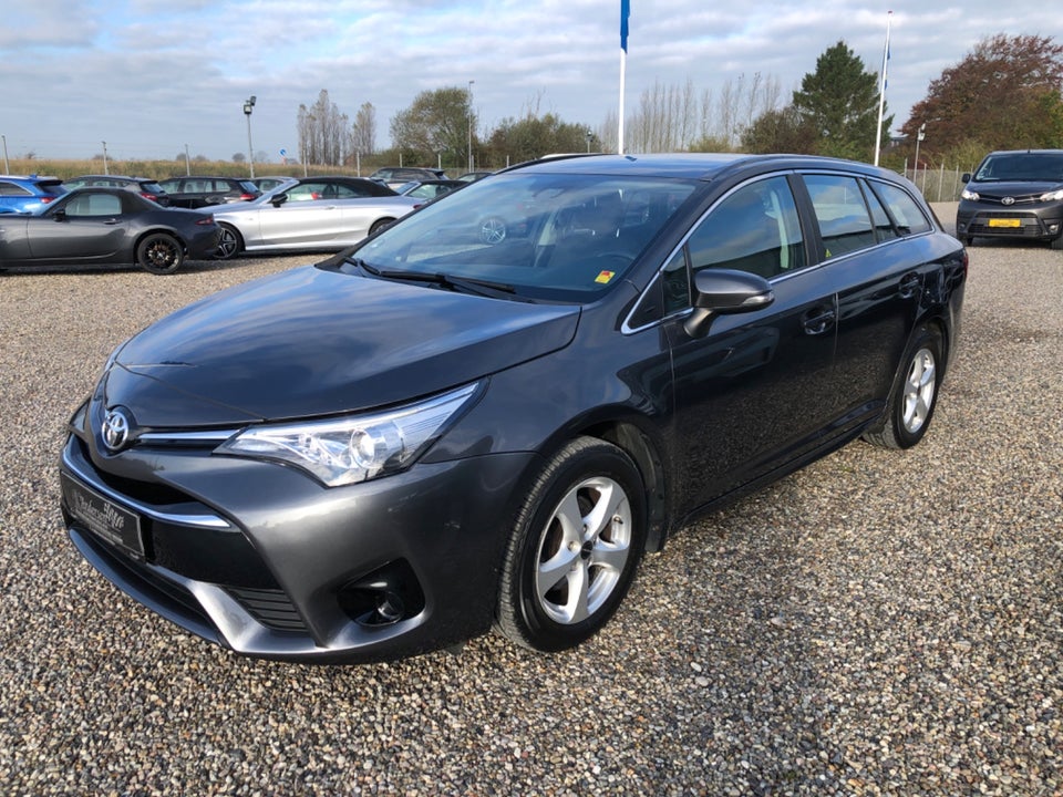 Toyota Avensis 1,6 VVT-i T1 Touring Sports 5d