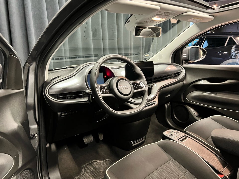 Fiat 500e 42 Icon Cabrio 2d