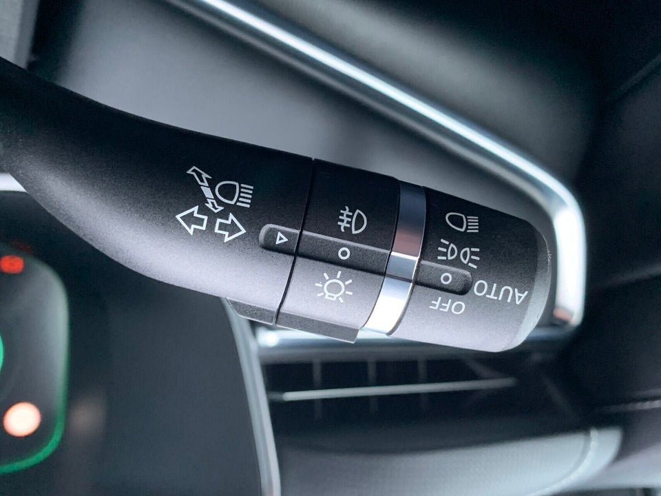 MG Marvel R Performance 5d