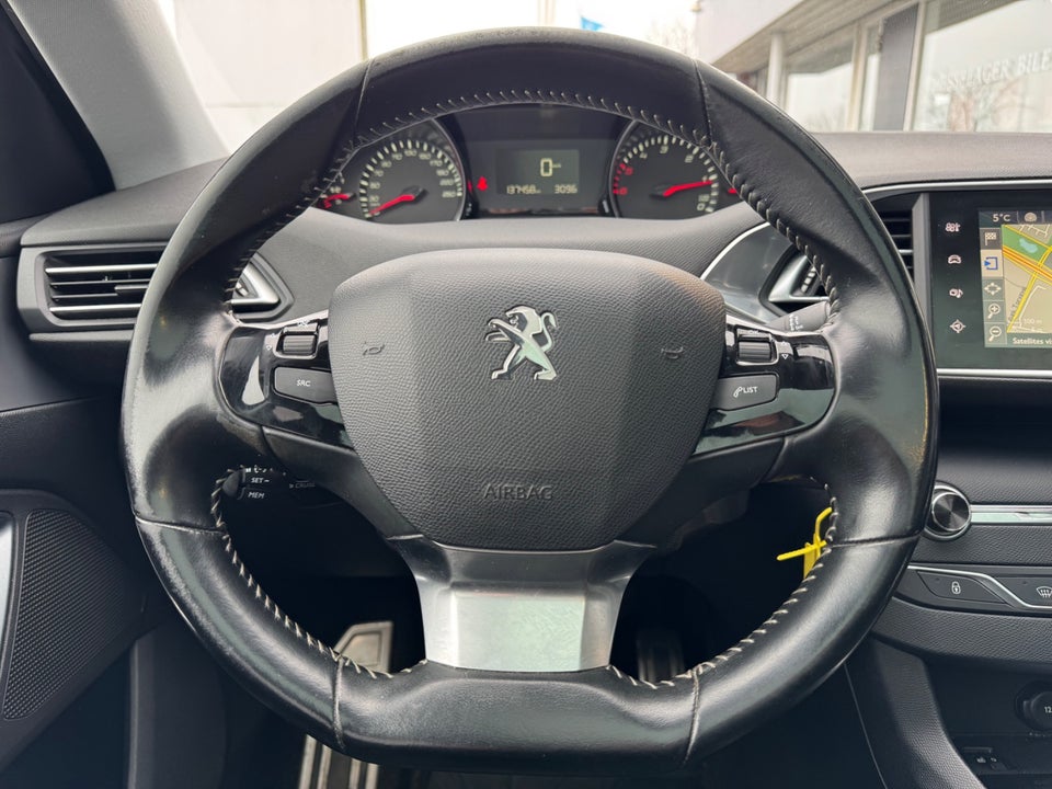 Peugeot 308 1,6 BlueHDi 120 Desire Sky SW 5d