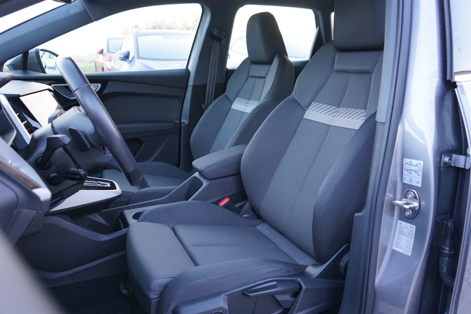 Audi Q4 e-tron 40  5d