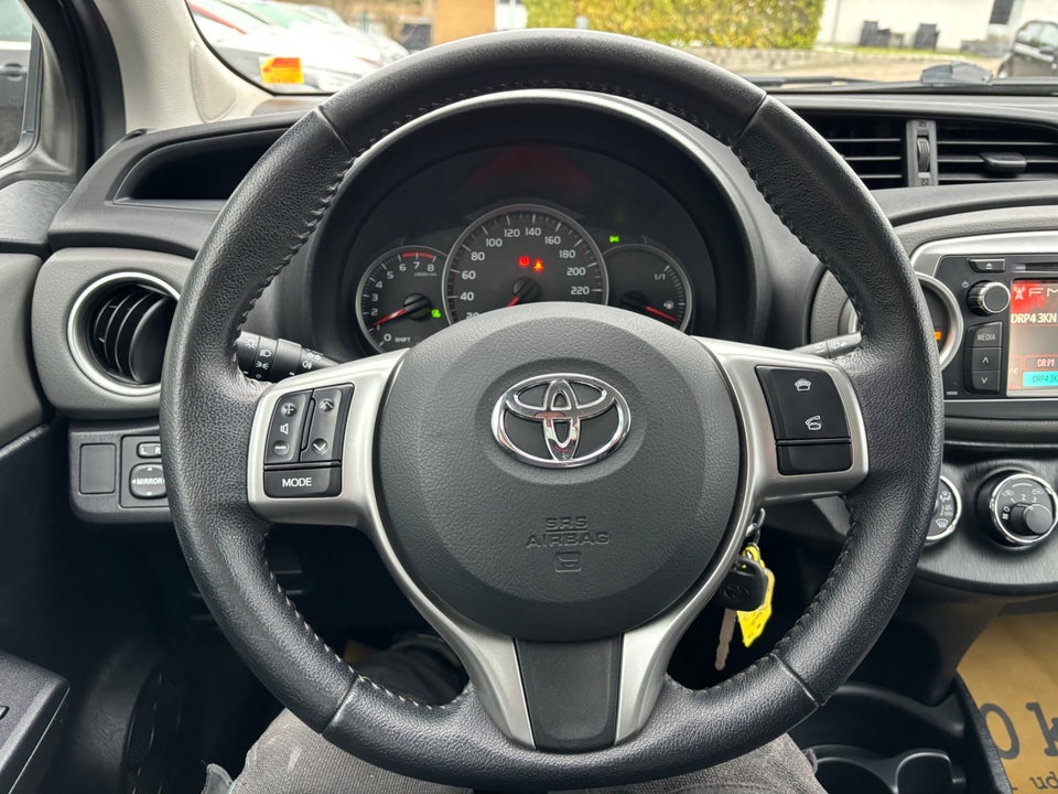 Toyota Yaris 1,0 VVT-i T2 Touch 5d