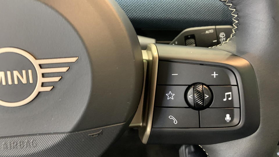 MINI Aceman E Favoured Trim M 5d