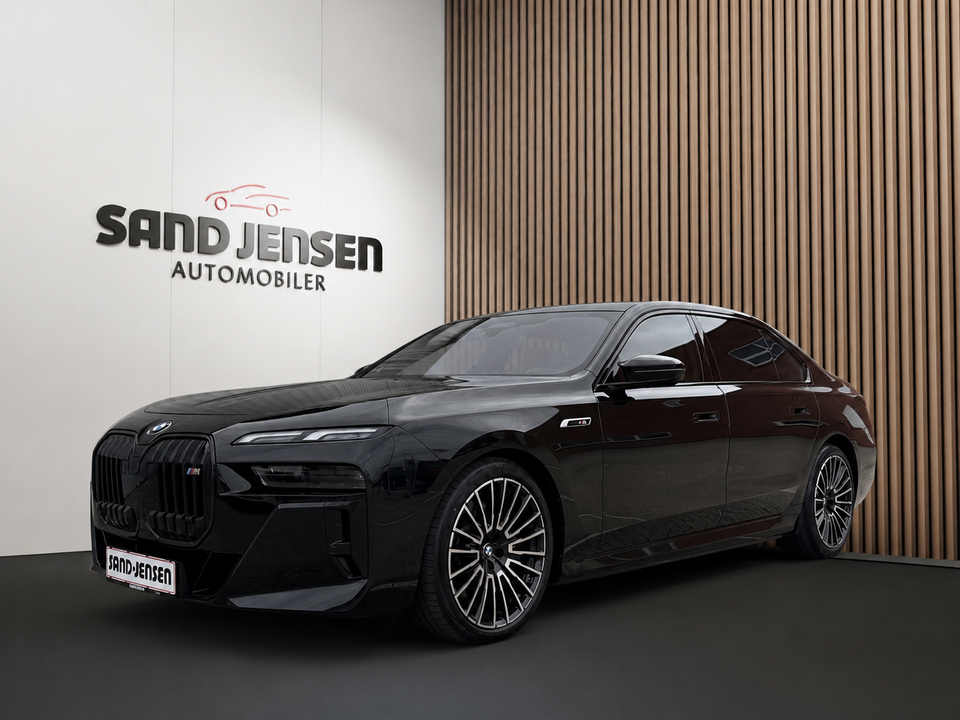 BMW i7 M70 M-Sport Pro Performance xDrive 4d