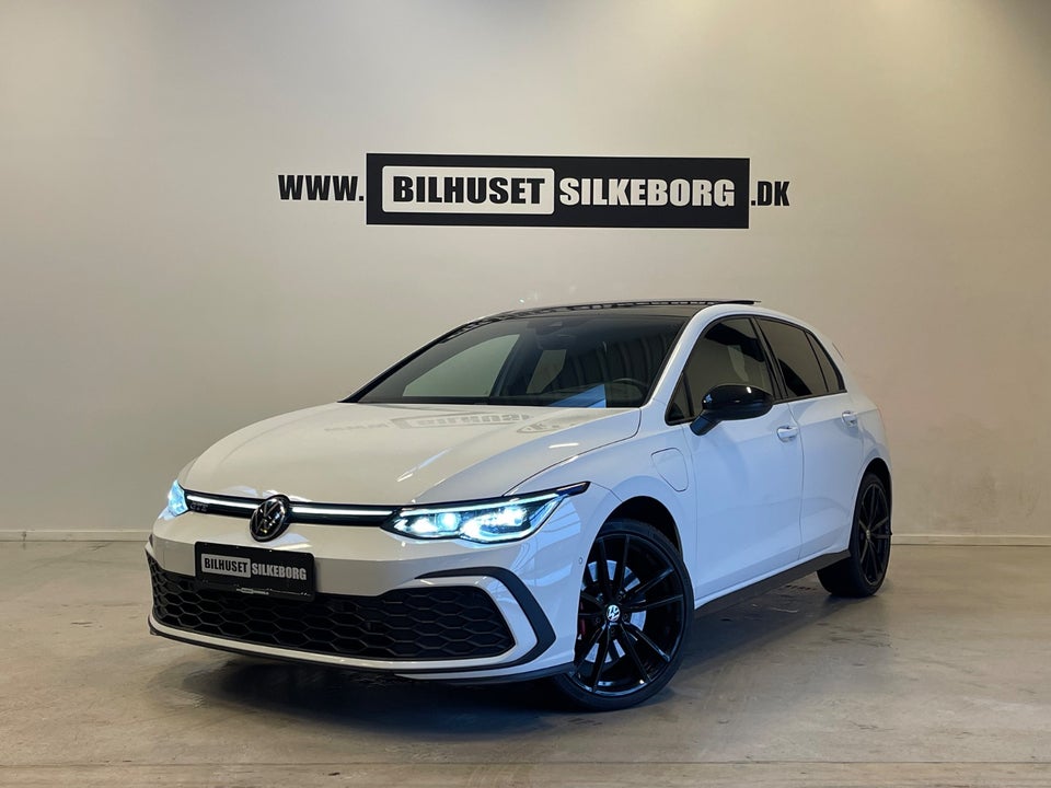 VW Golf VIII 1,4 GTE DSG 5d