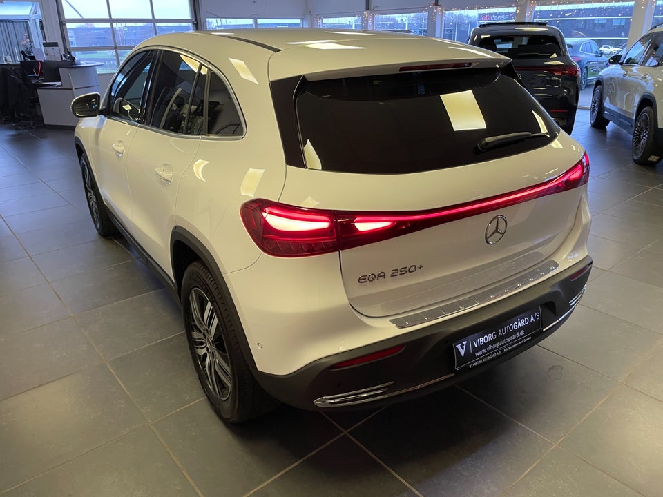 Mercedes EQA250+ Progressive 5d