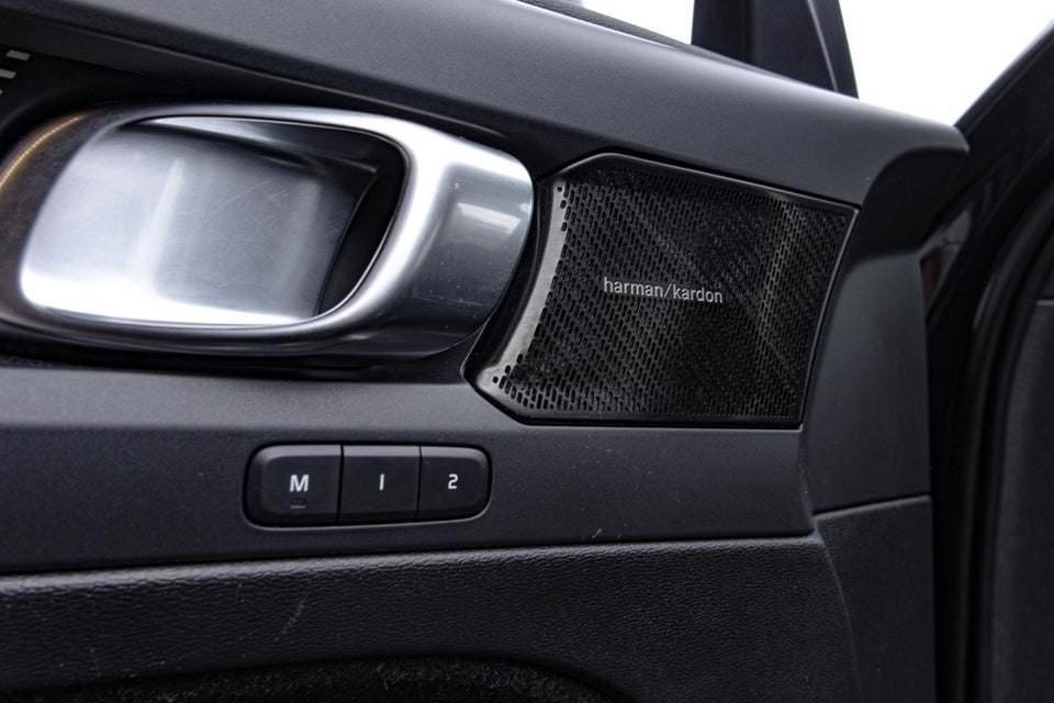 Volvo XC40 P8 ReCharge Twin Pro 5d