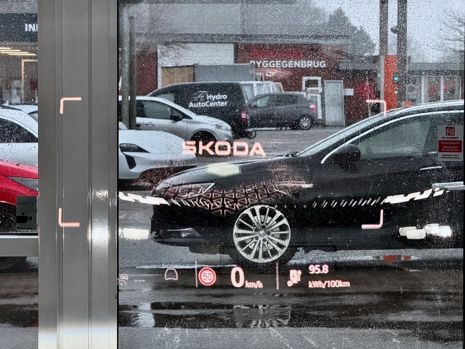 Skoda Enyaq 85x iV Sportline Maxx 5d