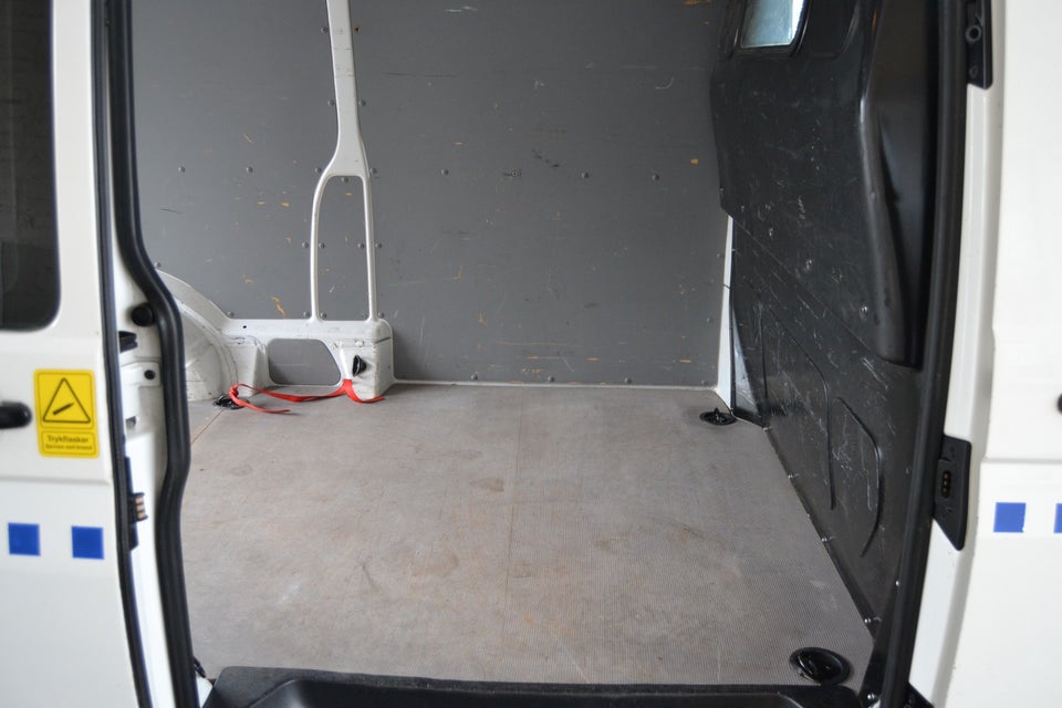 VW Transporter 2,0 TDi 140 Kassevogn lang 4d