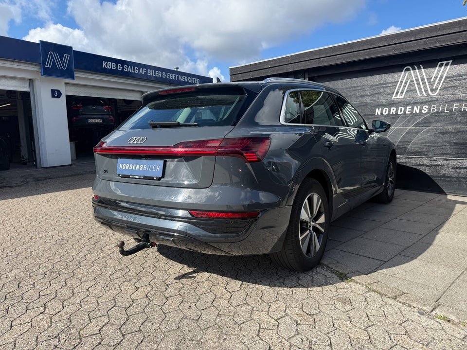Audi Q8 e-tron 55 Prestige quattro 5d