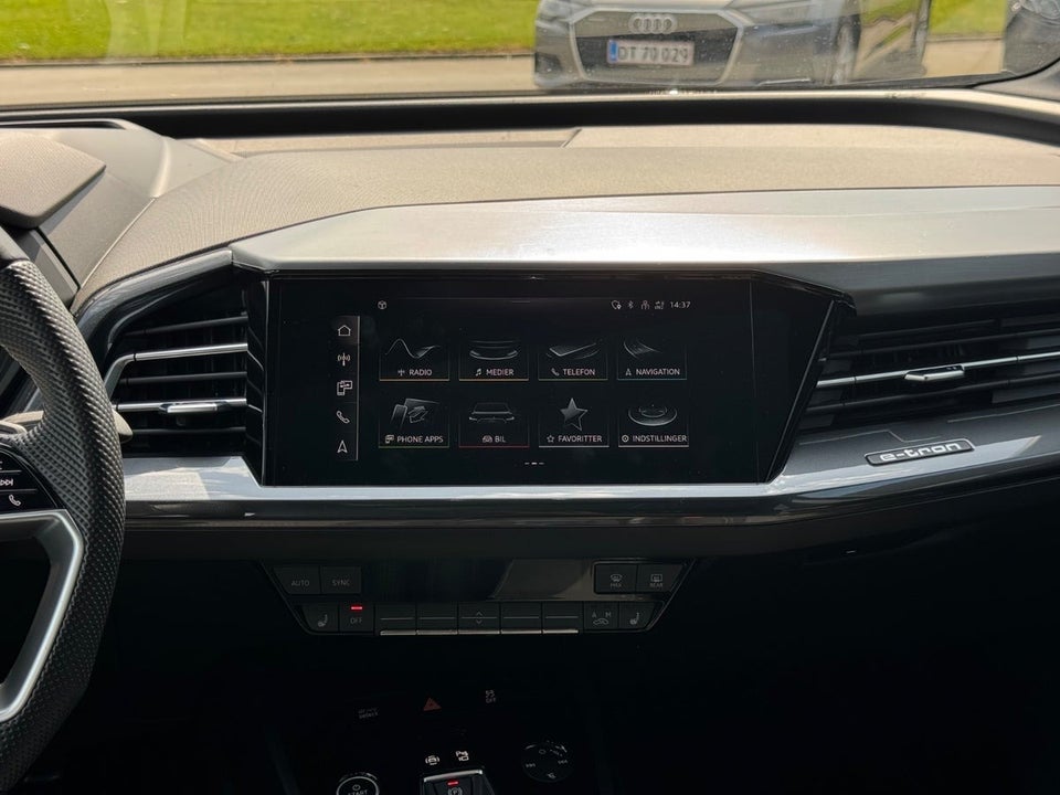 Audi Q4 e-tron 40 S-line 5d