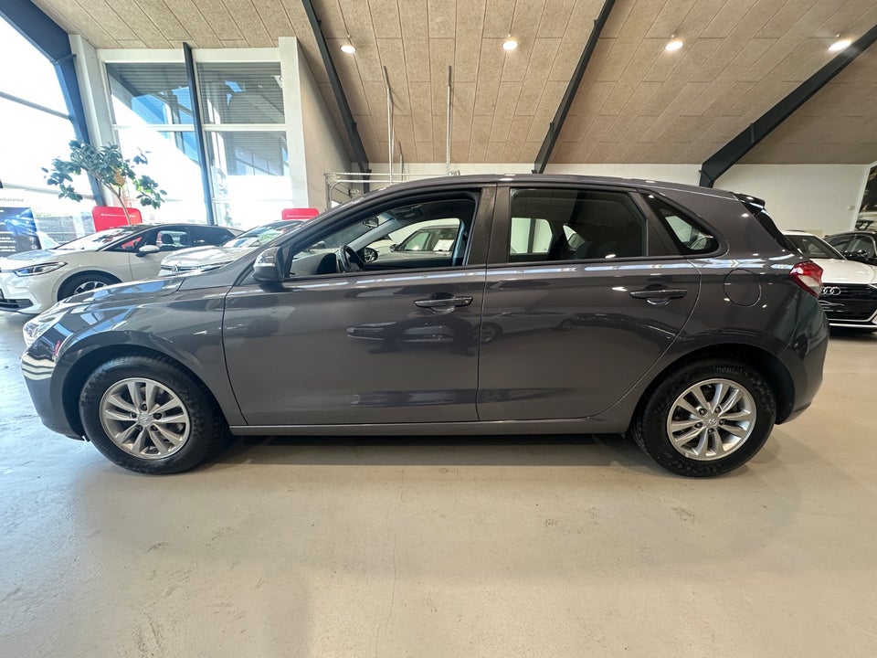 Hyundai i30 1,6 CRDi 110 Life+ 5d