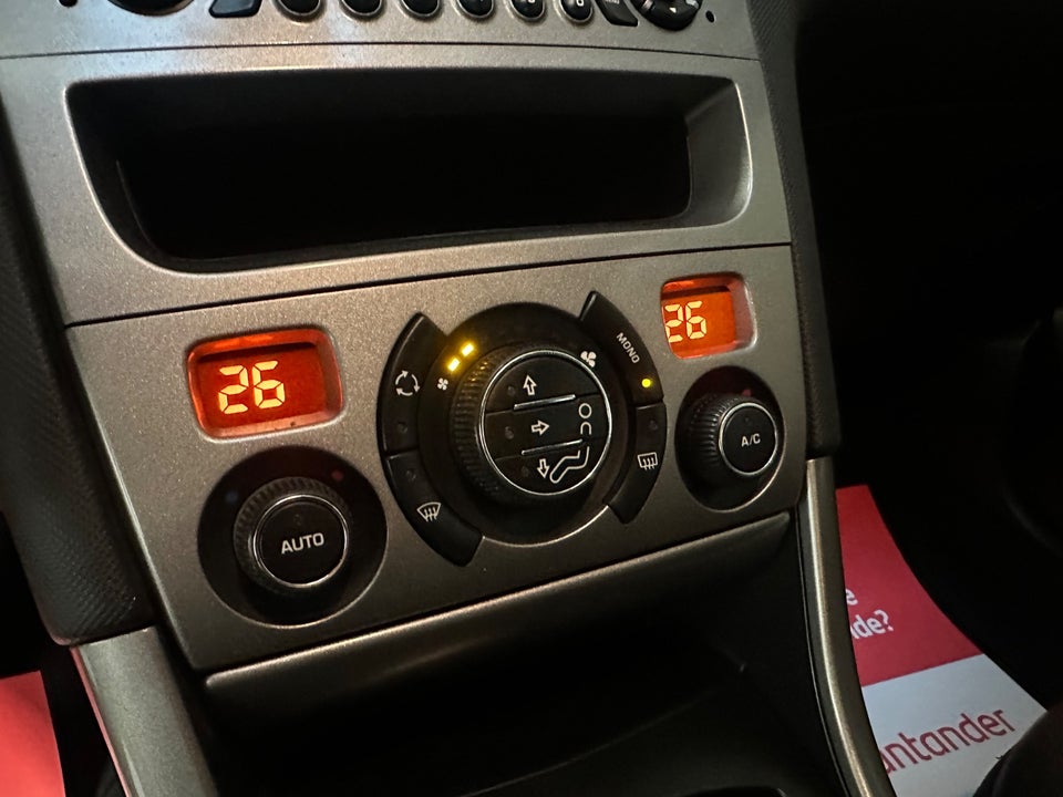 Peugeot 308 1,6 VTi Comfort+ 5d