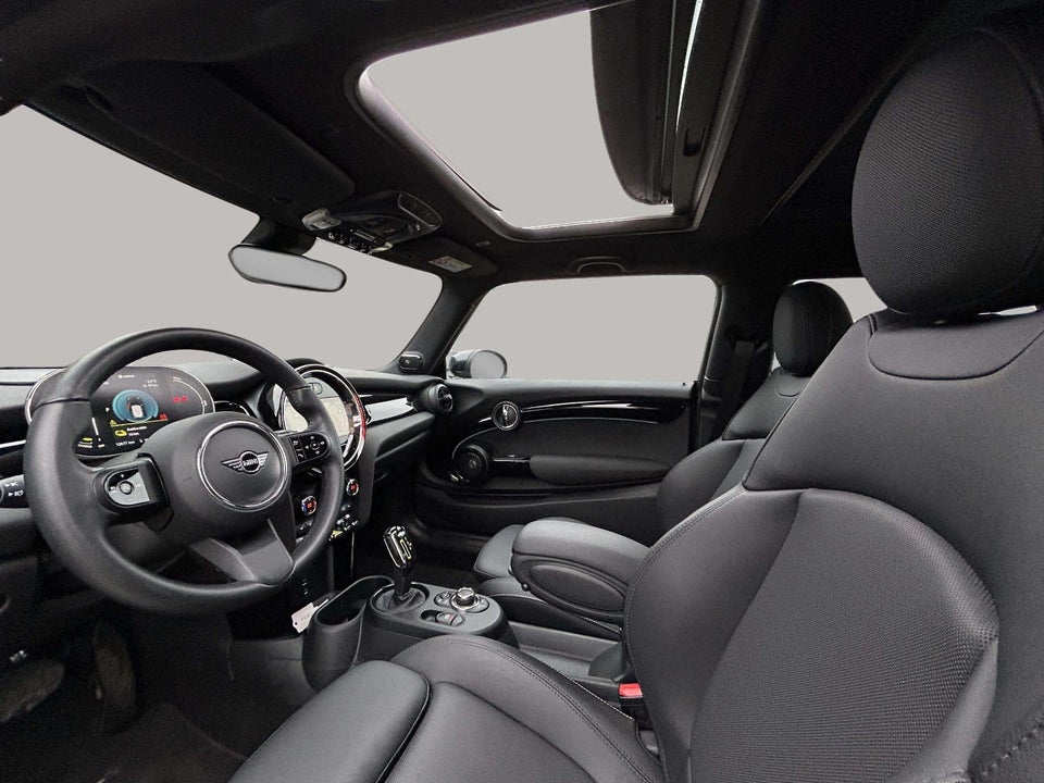 MINI Cooper SE Classic Trim 3d