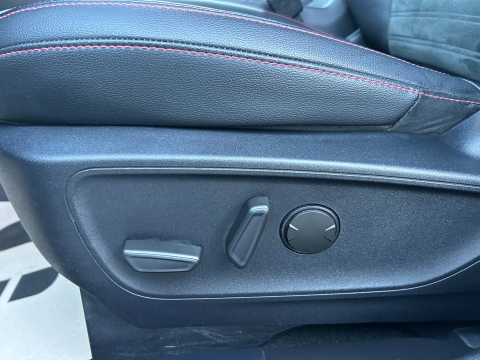 Ford Kuga 2,5 PHEV ST-Line X CVT 5d