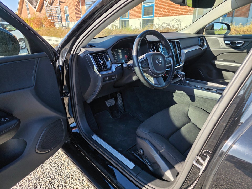 Volvo V60 2,0 D4 190 Momentum aut. 5d