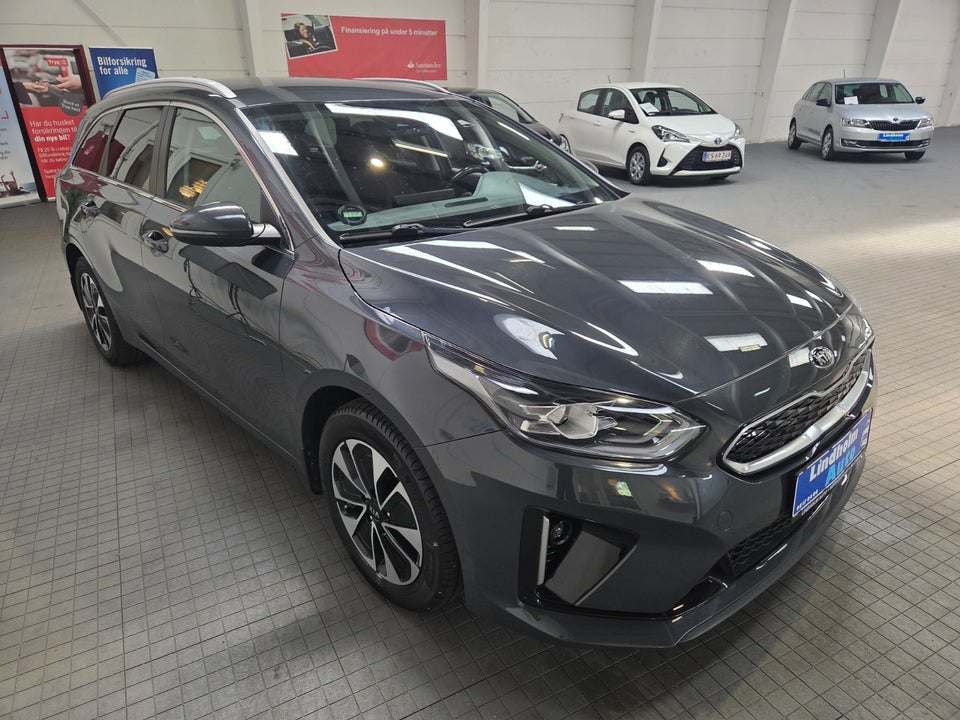 Kia Ceed 1,6 PHEV Prestige SW DCT 5d
