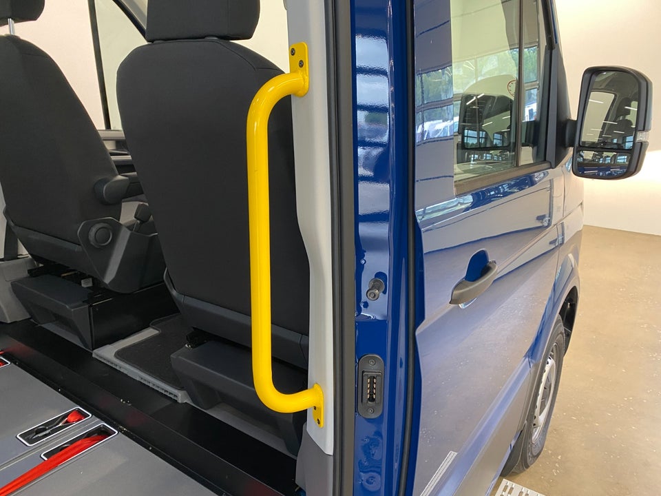 VW Crafter 35 2,0 TDi 140 Kombi aut.