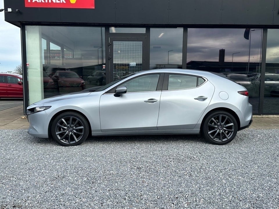 Mazda 3 1,8 SkyActiv-D 116 Cosmo aut. 5d