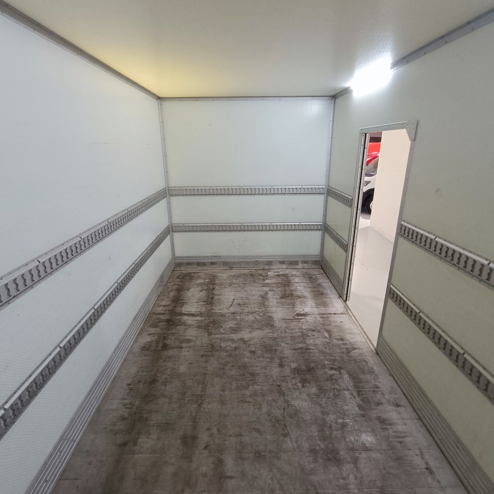 Mercedes Sprinter 516 2,2 CDi A3 Chassis RWD 2d