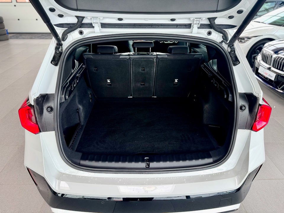 BMW iX1 xDrive30 Fully Charged M-Sport 5d