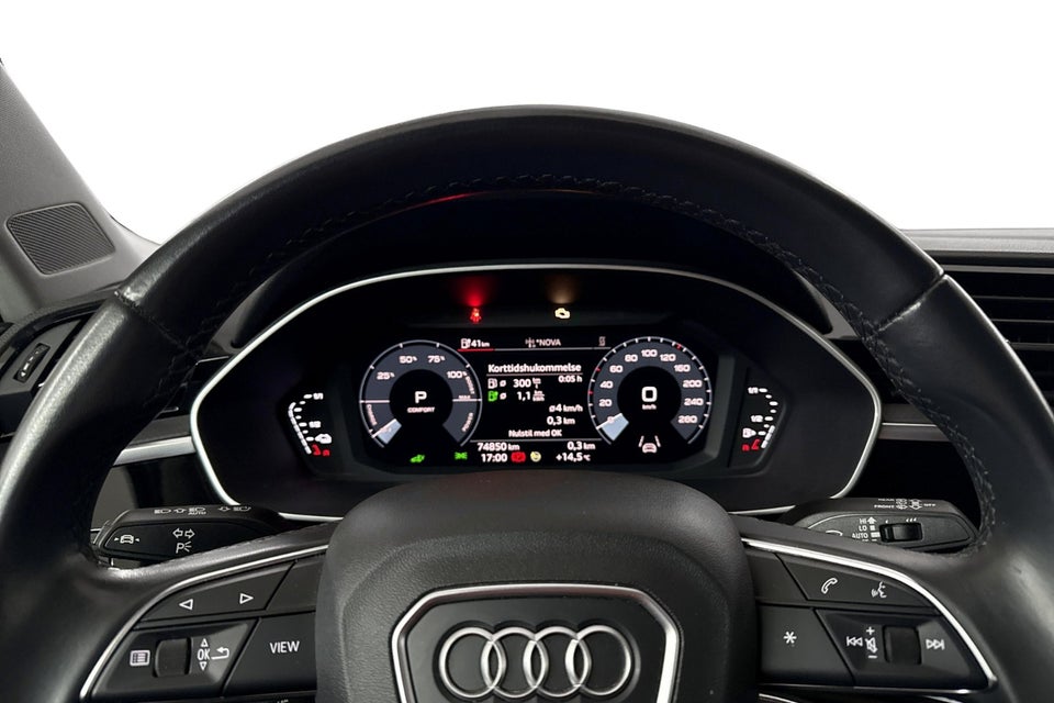 Audi Q3 45 TFSi e Attitude plus S-tr. 5d