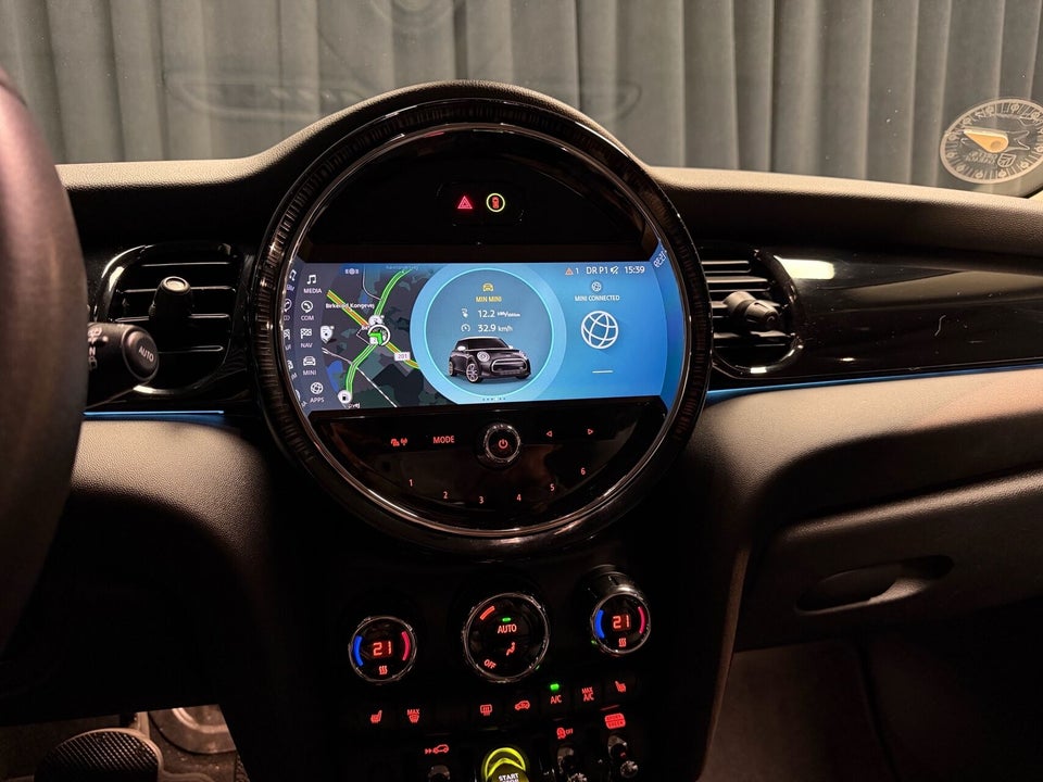 MINI Cooper SE Essential 3d