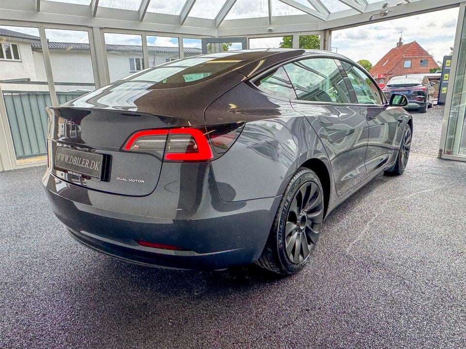 Tesla Model 3 Long Range AWD 4d