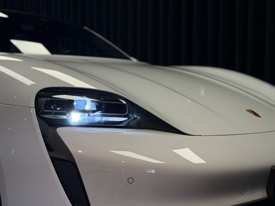 Porsche Taycan 4d