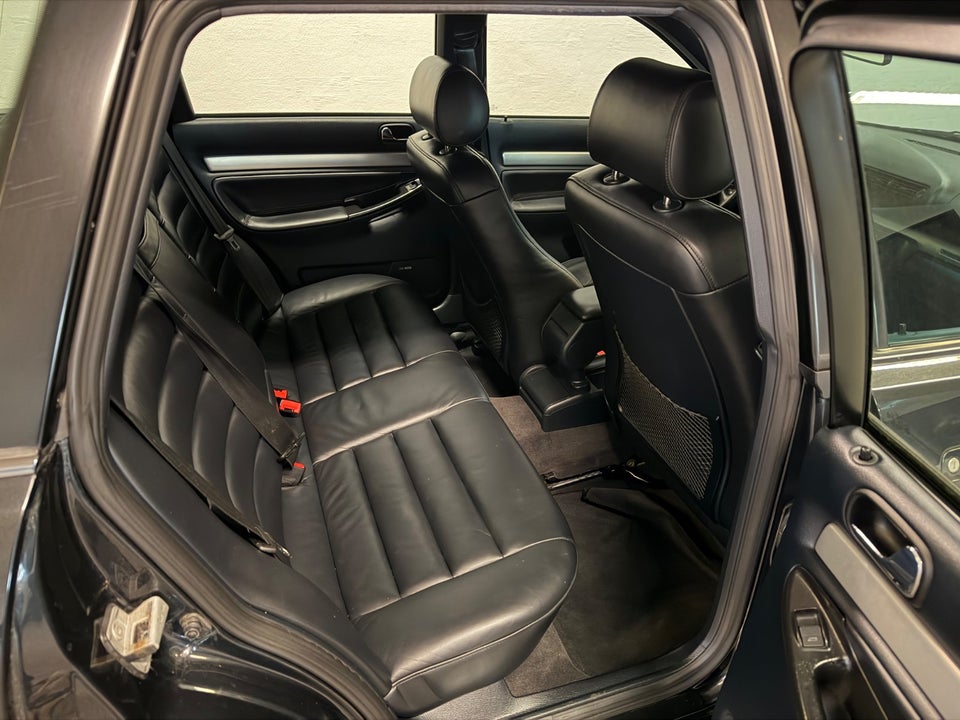 Audi S4 2,7 Avant quattro 5d