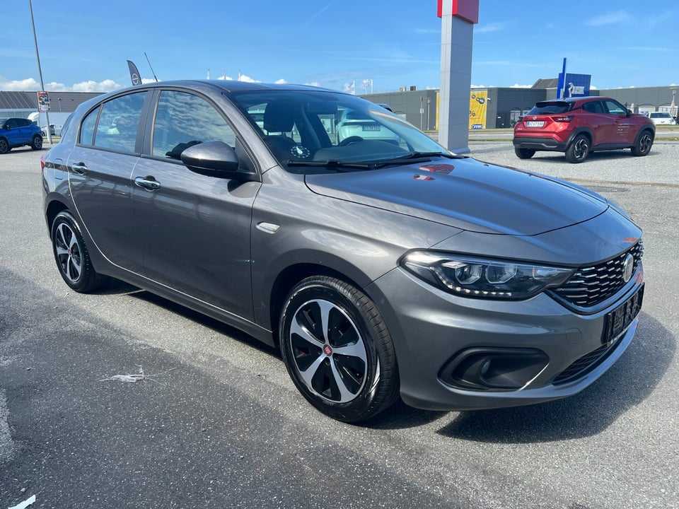 Fiat Tipo 1,4 T-Jet 120 Easy 5d