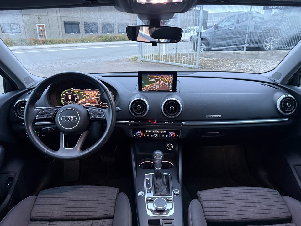 Audi A3 1,4 e-tron Sportback S-tr. 5d