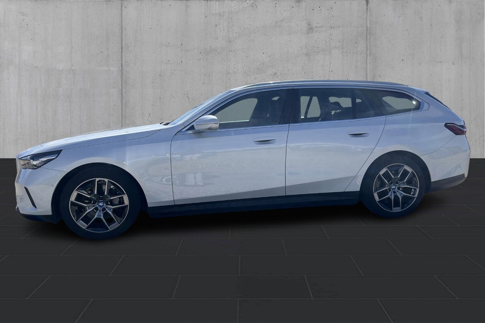 BMW i5 eDrive40 Touring Sport Line 5d
