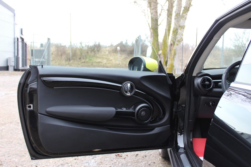 MINI Cooper SE Edition Premium Plus 3d