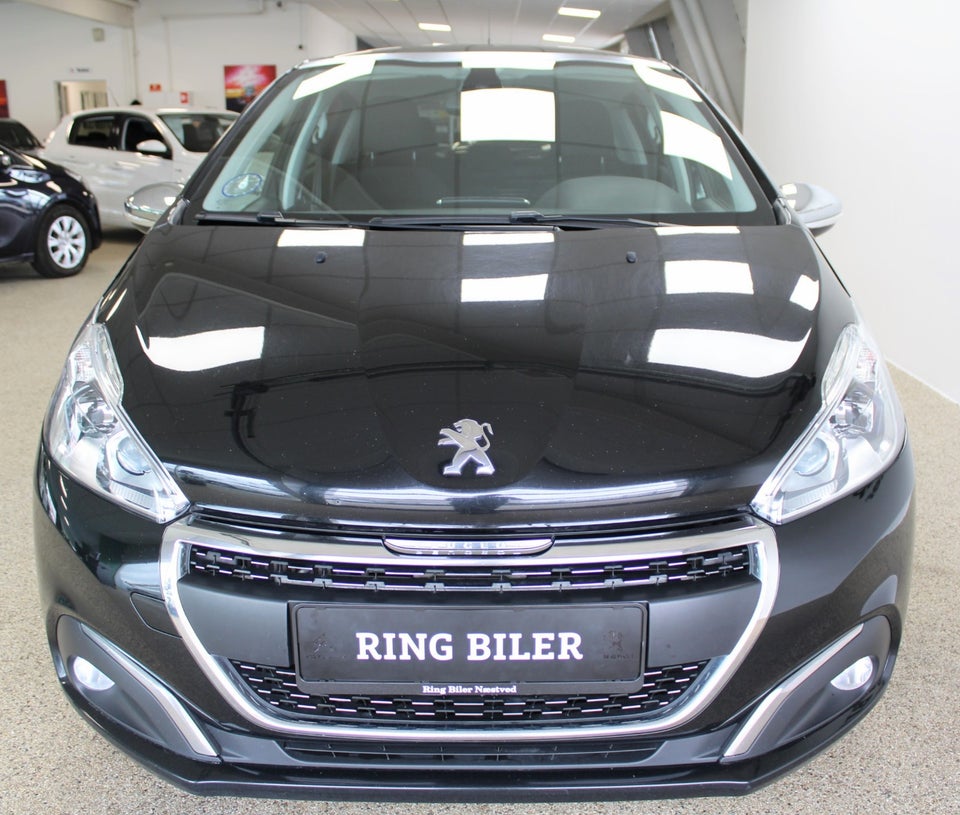 Peugeot 208 1,6 BlueHDi 100 Selection Sky 5d