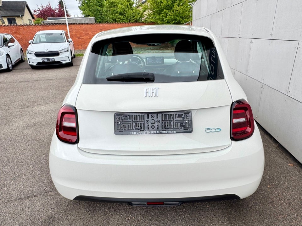 Fiat 500e 42 Icon 3d