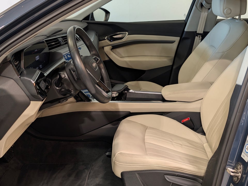 Audi Q8 e-tron 55 Advanced quattro 5d