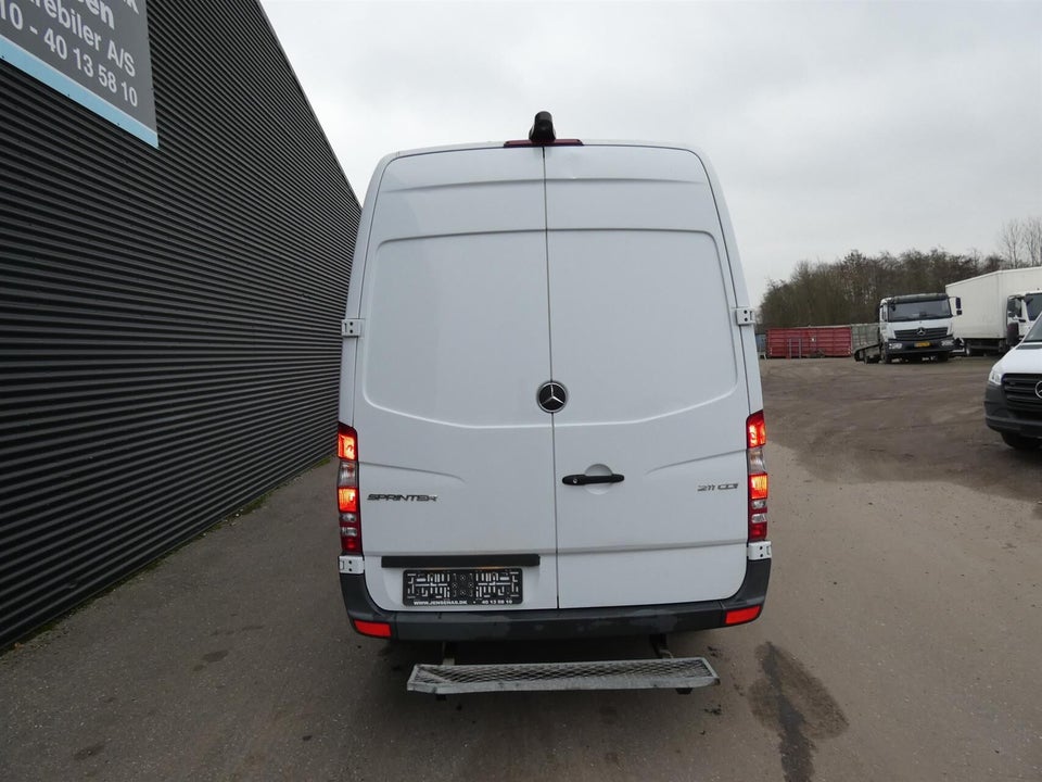 Mercedes Sprinter 211 2,2 CDi R2 Kassevogn 5d
