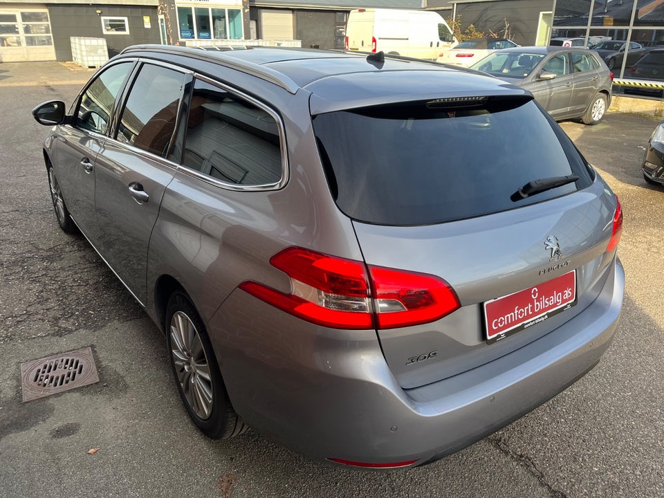 Peugeot 308 1,6 BlueHDi 120 Selection Sky SW 5d