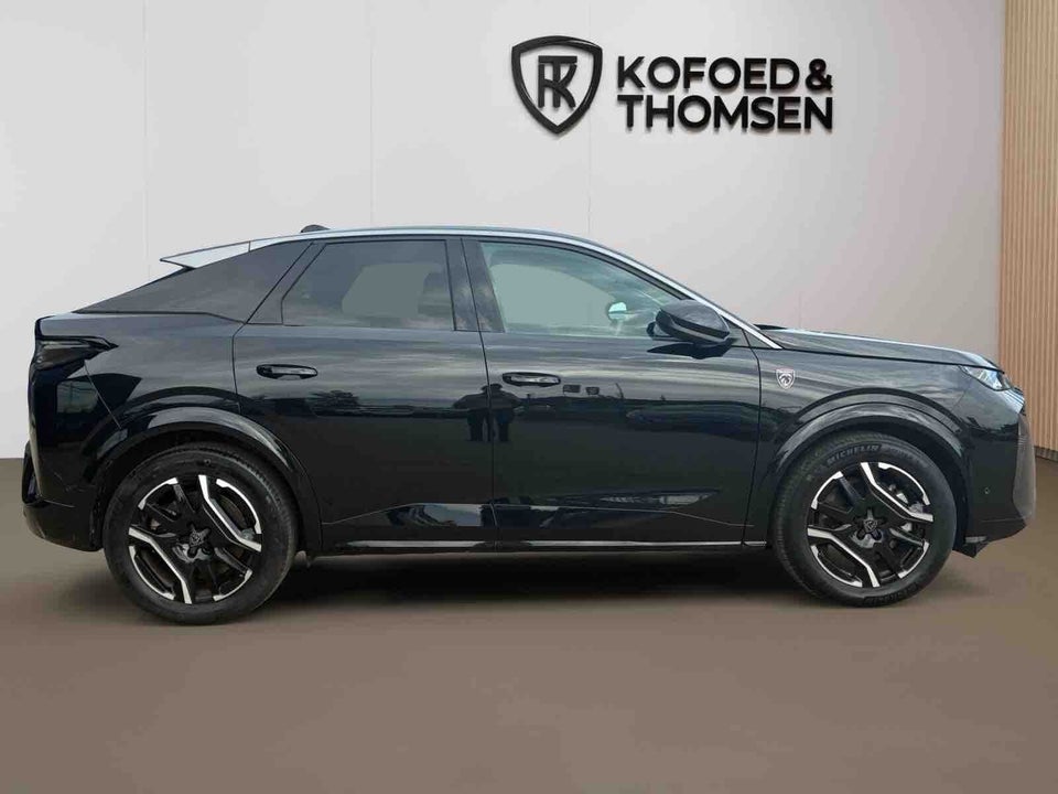 Peugeot e-3008 77 GT 5d