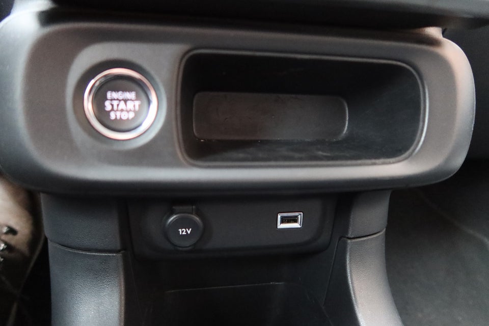 Citroën C3 1,2 PureTech 83 Shine Sport 5d